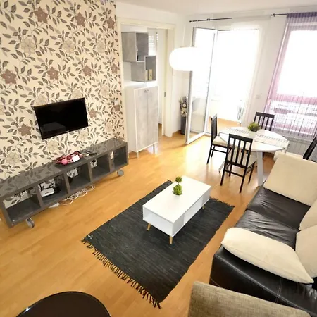 Clean&cozy Novi Apartment