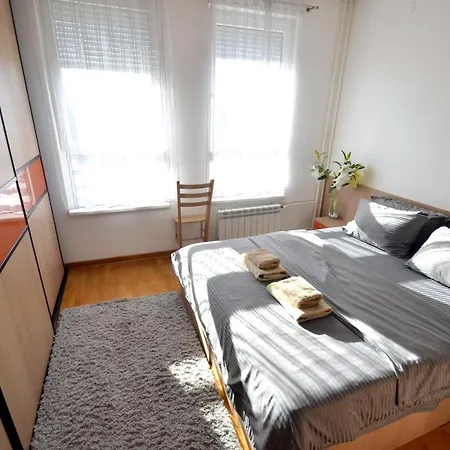 Clean&cozy Novi Apartman Belgrád