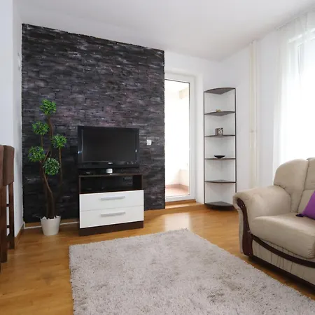 Clean&cozy Novi Lägenhet *